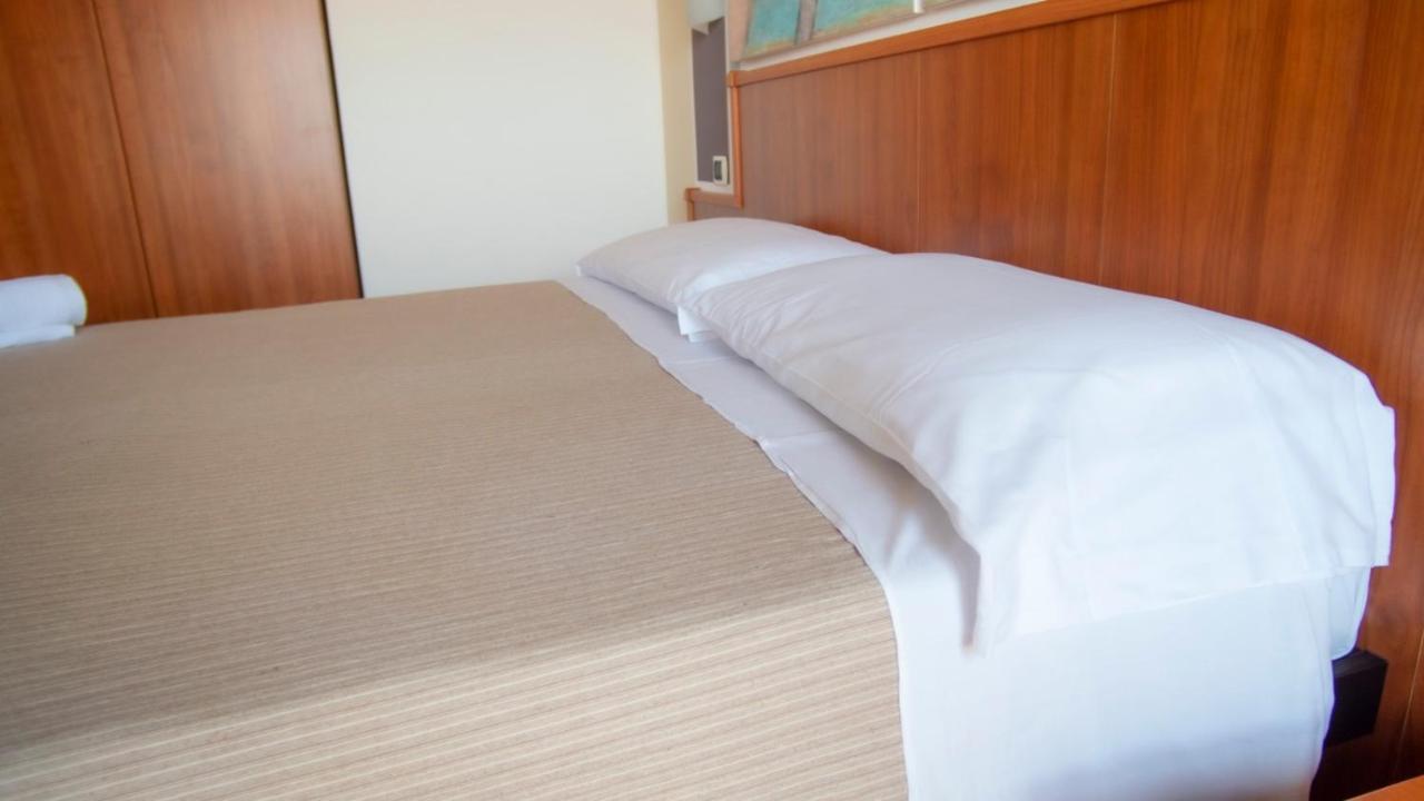 Hotel Royal จูเลียโนวา ภายนอก รูปภาพ